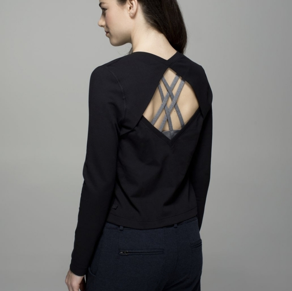 Lululemon top size 6